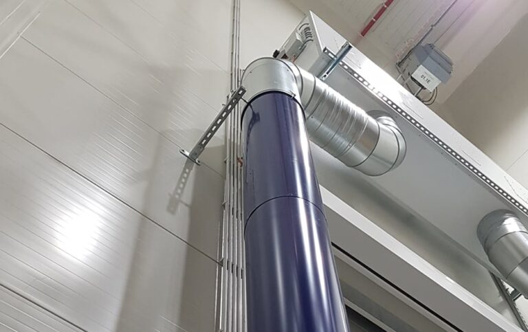 Mondelēz International - dvěřní clony instalace