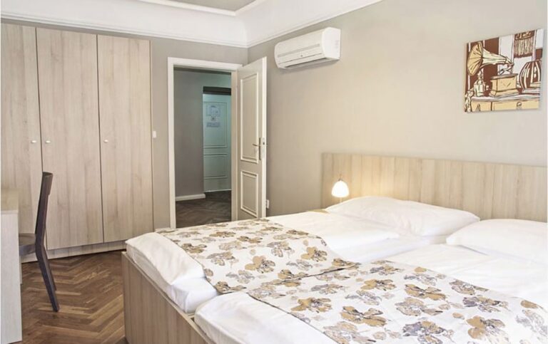 Praha 1 - chlazení hotelových pokojů