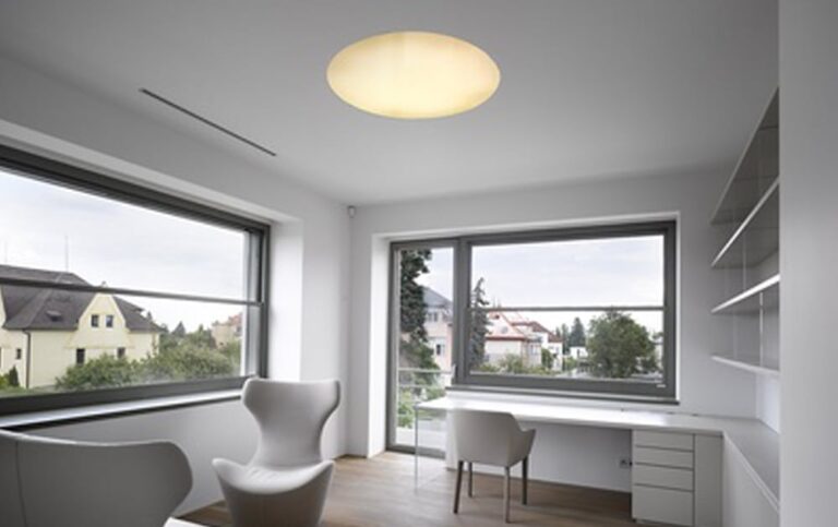 Praha 6 - stropní topení a chlazení UNI