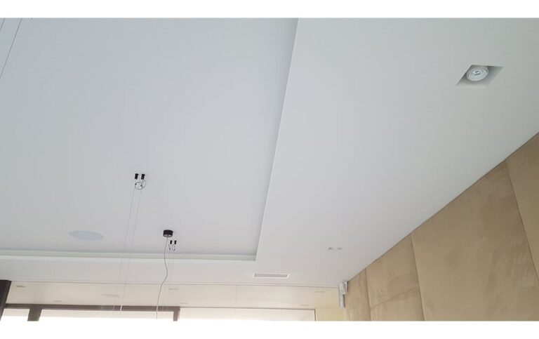 Hrnčíře - stropní topení a chlazení UNI