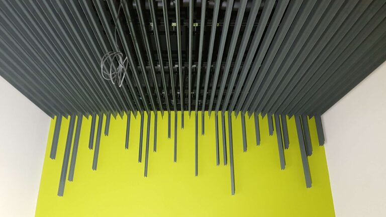 Praha 4 - laboratoře - stropní systémy