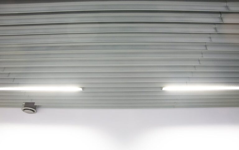 Praha 4 - laboratoře - stropní systémy II