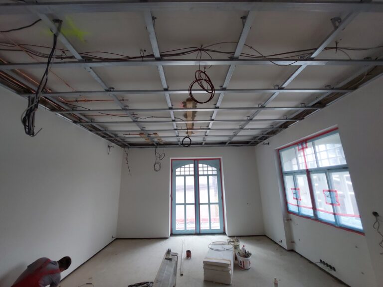 Praha 6 - topně chladicí stropy